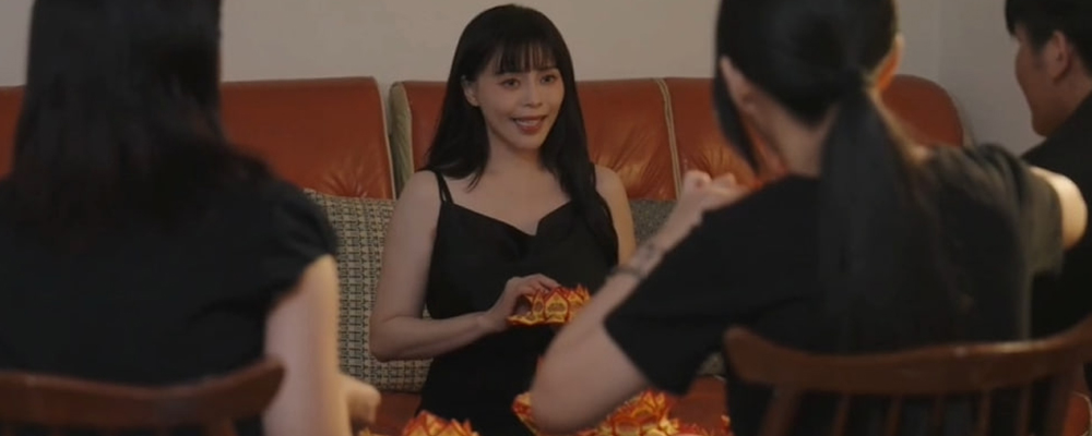 丈夫撒手人寰 母狗就开始释放欲望  国产AV女优钟宛冰灵堂前与小叔子性爱视频流出