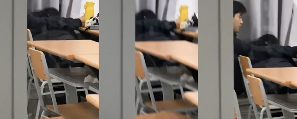 山东财经大学教室内惊现情侣空降   女生发骚躲在桌底吃棒棒  狼友录制全过程上传网上曝光